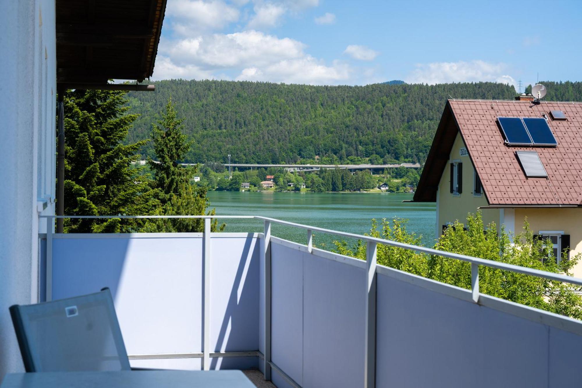 Strandhotel Schabus Velden am Woerthersee Room photo